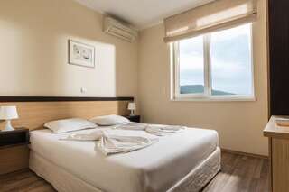 Апарт-отели Obzor Beach Resort Обзор Апартаменты с 1 спальней и стандартным видом (для 2 взрослых и 2 детей)-5